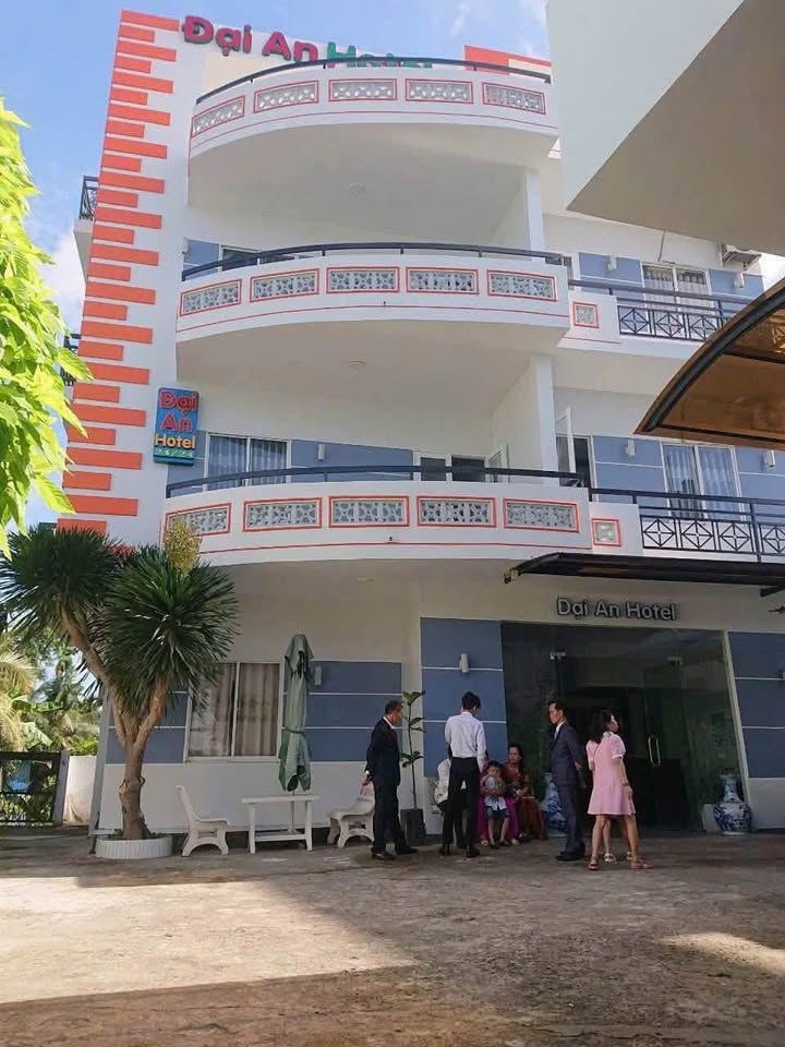 Khách sạn mặt tiền đường Hùng Vương, Bến Tre 642m² giá 25 tỷ - Cơ hội đầu tư hấp dẫn!