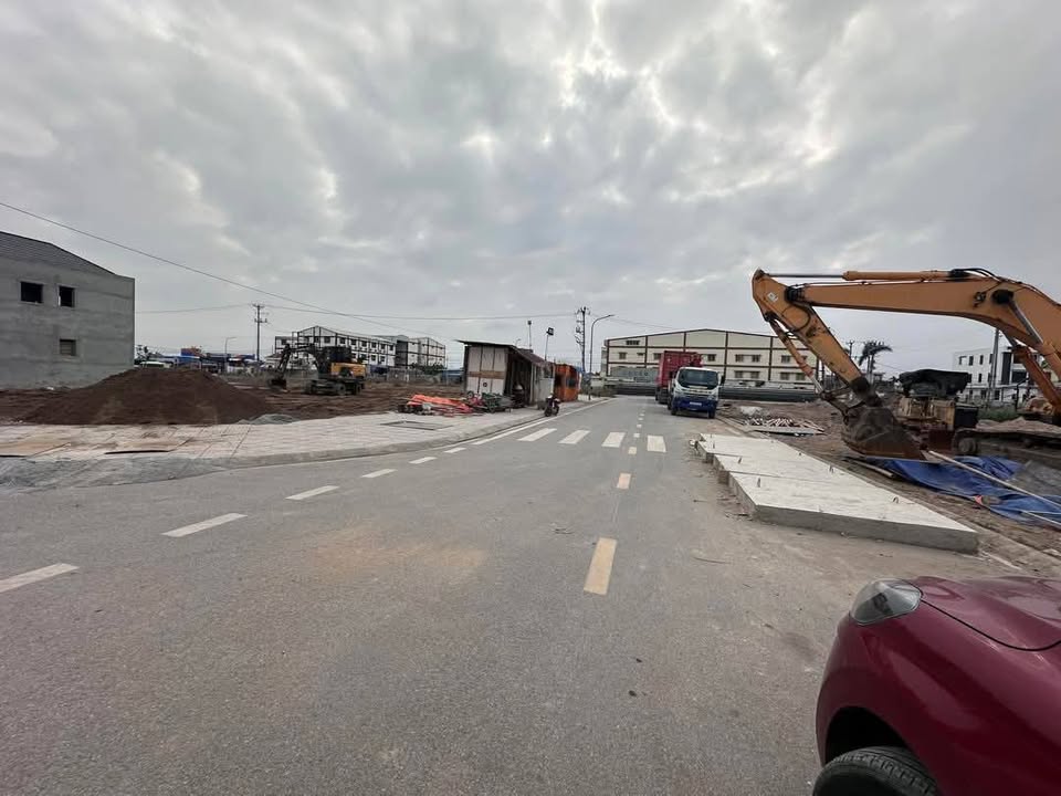 Đất nền góc khu đấu giá Láng Ruốc - Ngũ Lão 270.72m² giá 6 tỷ - Cơ hội đầu tư tuyệt vời!