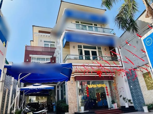 Biệt Thự 1 trệt 2 lầu tại Đồng Khởi, 300m² - Giá thuê chỉ 30 triệu/tháng!