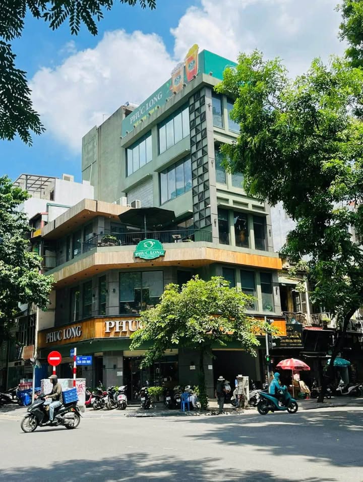Nhà mặt phố Trung Hòa, Cầu Giấy 150m² giá 115 triệu - Kinh doanh sầm uất, nhận nhà ngay!