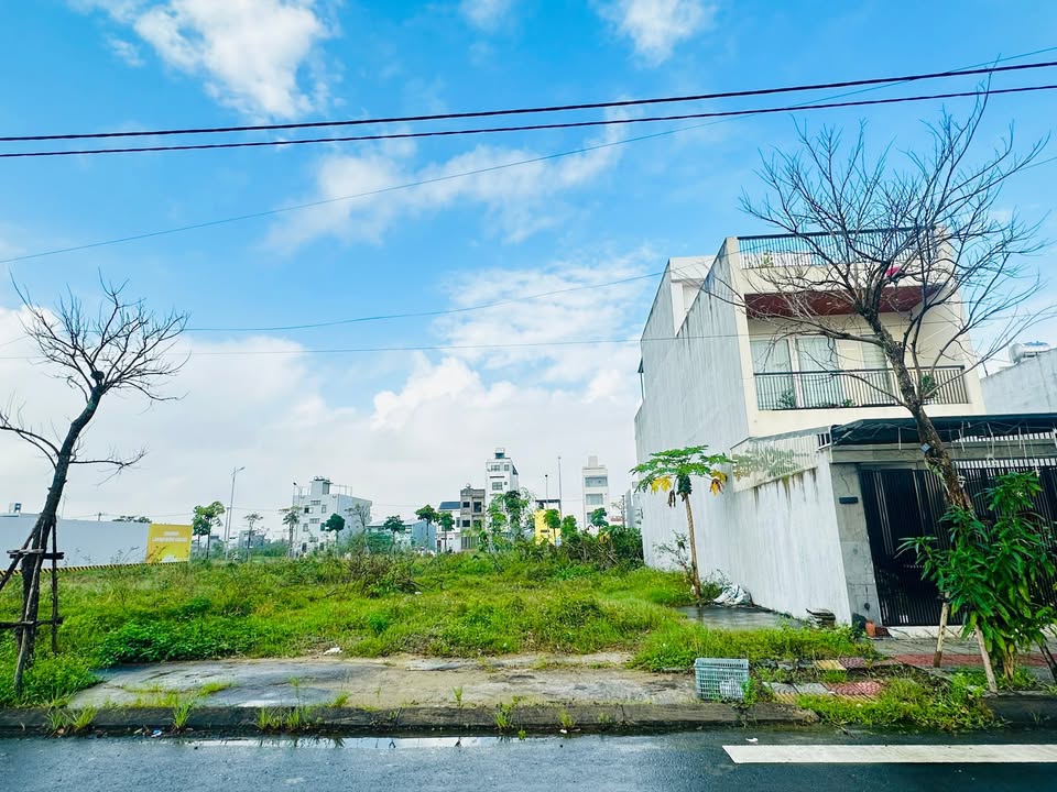 Đất nền Hòa Quý Đà Nẵng 250m² giá 13.2 tỷ - Vị trí đẹp, đầu tư sinh lời!
