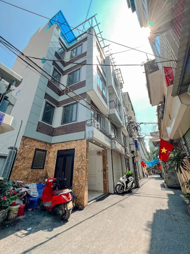 Nhà phố Minh Khai, Bạch Mai 46m² giá 9 tỷ - Thang máy hiện đại, sổ đỏ chính chủ!