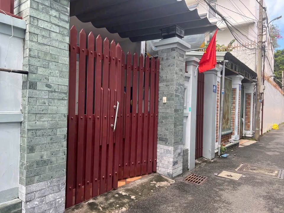 Nhà phố 1 trệt 3 lầu tại Vũng Tàu 140m² giá 8.7 tỷ - Cần bán gấp!