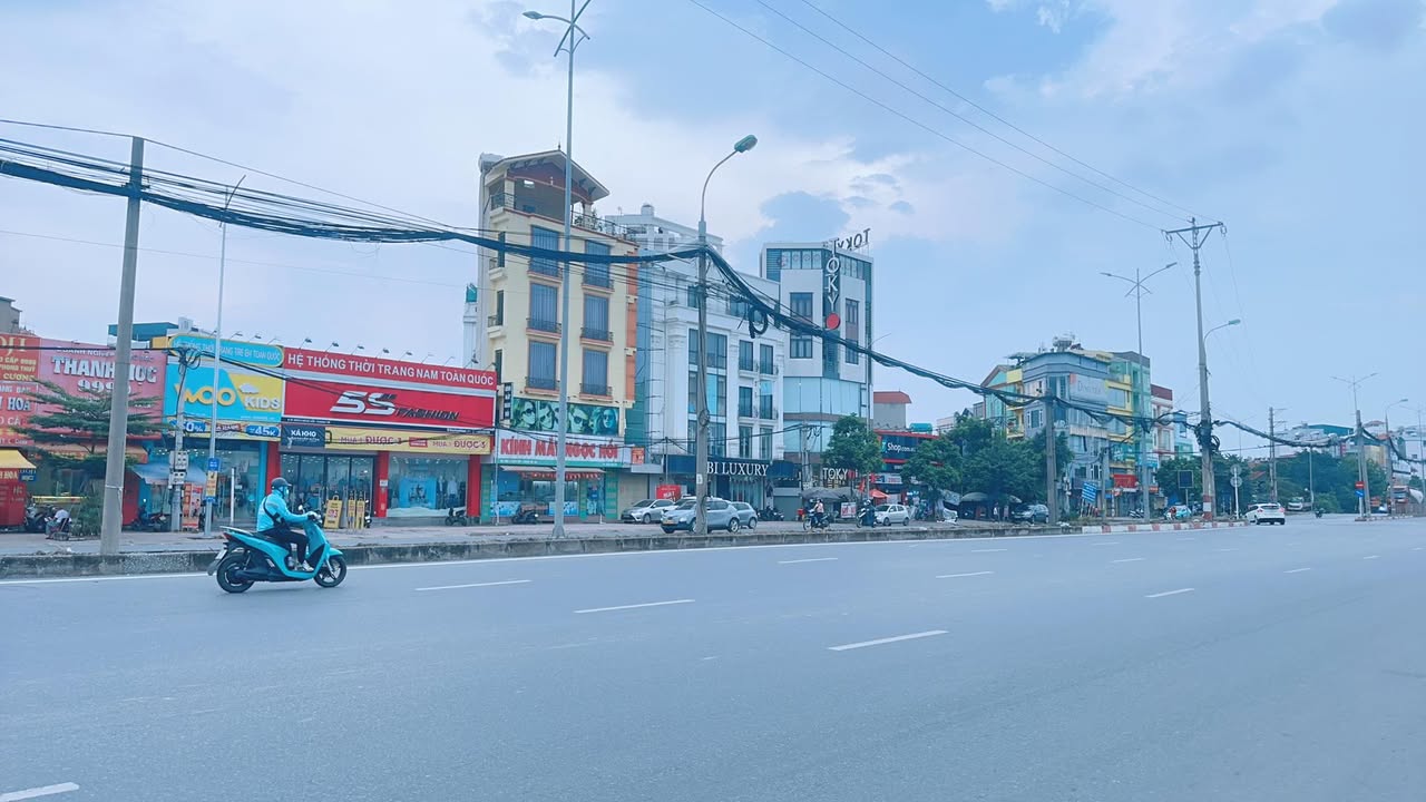 FrontHouse Quốc lộ 1A 30m² giá thỏa thuận - Điểm vàng kinh doanh không thể bỏ lỡ!