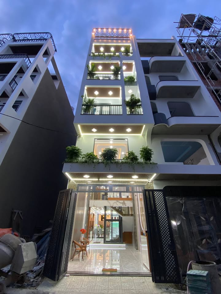 Nhà riêng An Phú Đông, Quận 12, 80m² giá 8.6 tỷ - Thiết kế hiện đại, full nội thất sang trọng!