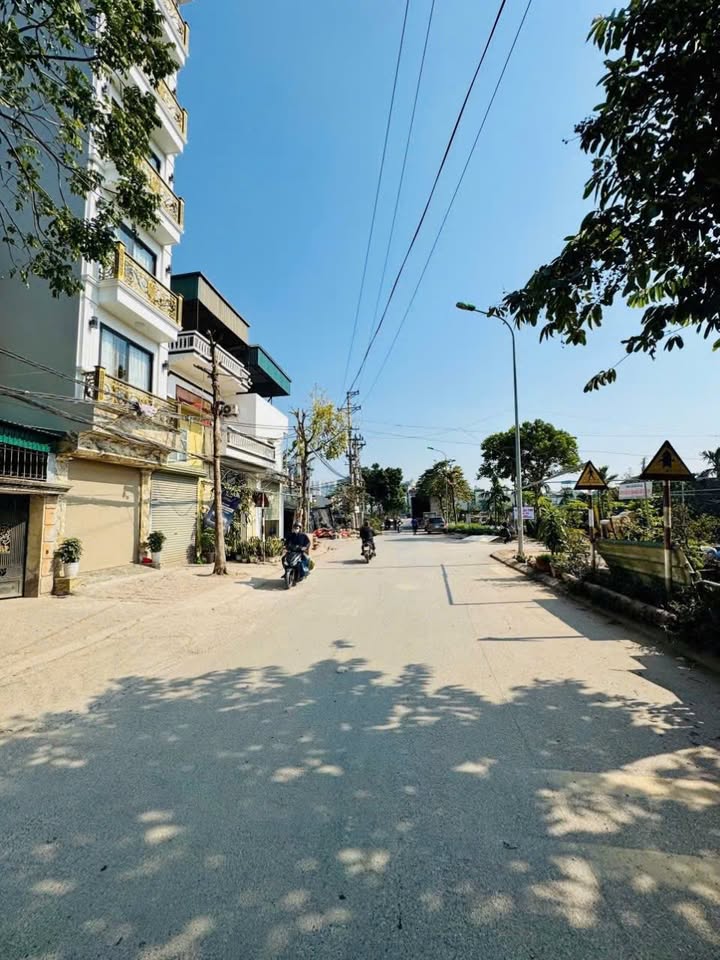 Nhà mặt đường Yên Ngưu, Thanh Trì 40m² giá 12 tỷ - Kinh doanh ngay!