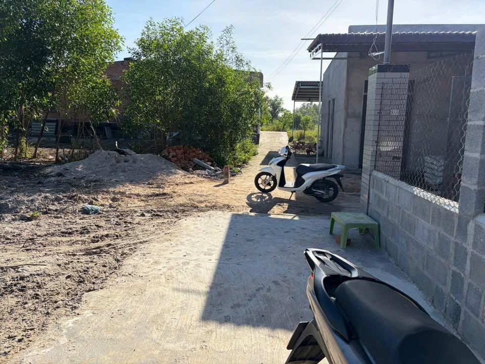 Đất hẻm Nguyễn Chí Thanh, La Gi 114m² giá 600 triệu - Đầu tư sinh lời ngay!