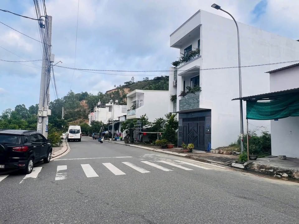 Đất nền TĐC Hòn Rớ 2 Nha Trang 82.9m² giá 5.4 tỷ - Lô góc hai mặt tiền