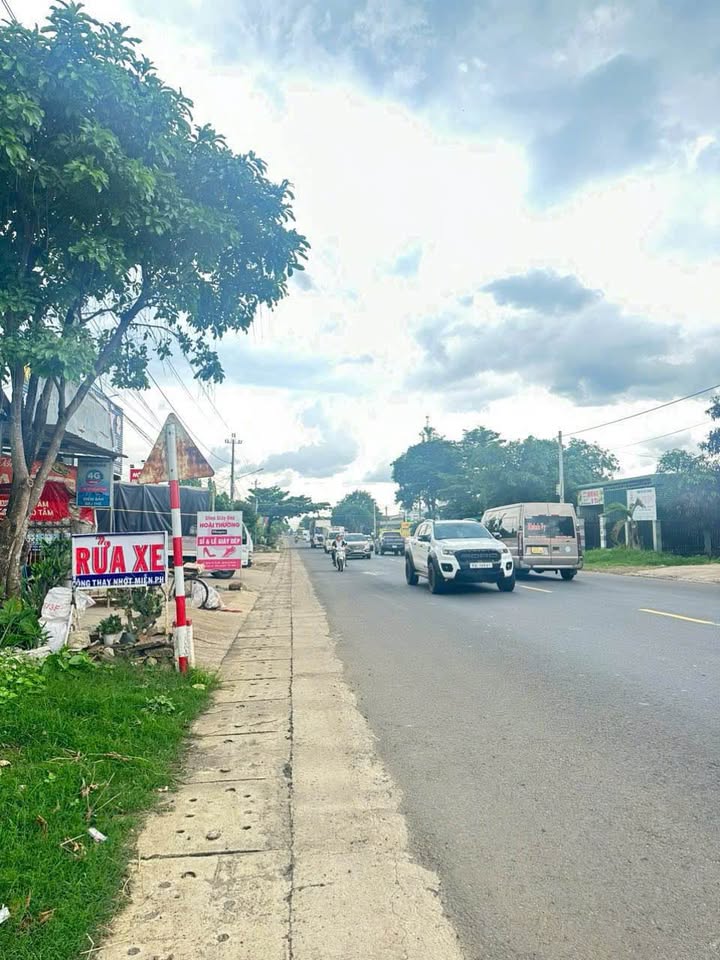 Đất mặt tiền Quốc lộ 14, Hòa Khánh 350m² giá 6.5 tỷ - Tiềm năng kinh doanh lớn!