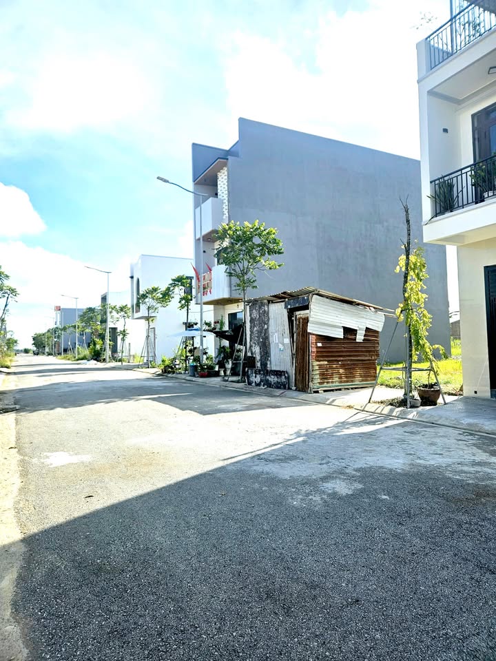 Đất nền Phú Xuân 97m² giá 2.15 tỷ - Lô góc kinh doanh sầm uất!