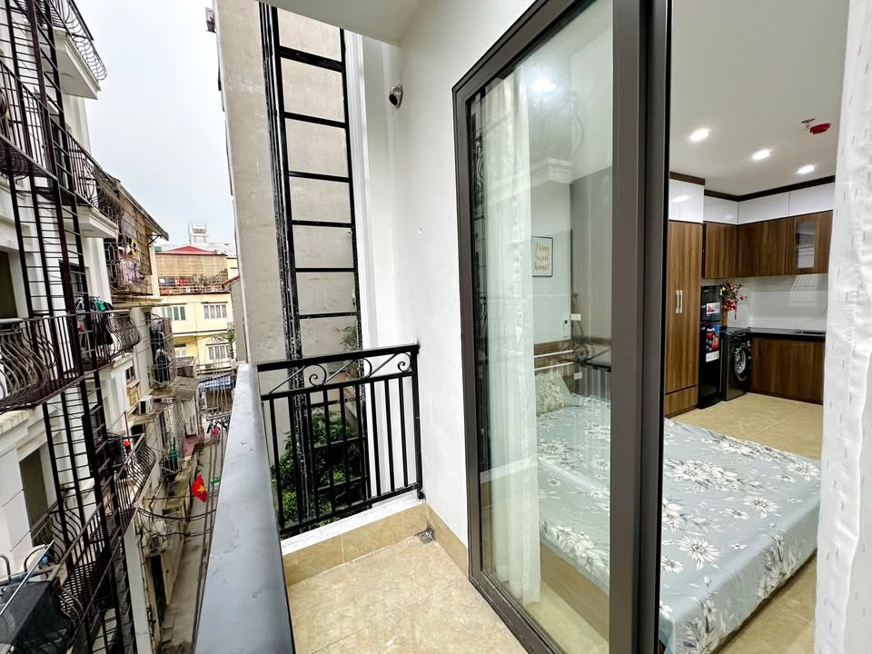 Căn hộ cho thuê Ngõ 381 Nguyễn Khang, Cầu Giấy 35m² - Nội thất đầy đủ, sẵn sàng vào ở!