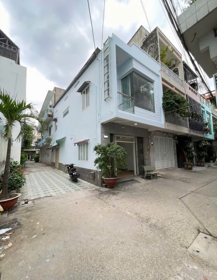 Nhà 2 tầng hẻm xe hơi Bùi Minh Trực, P5, Q8, diện tích 49m² giá 7.99 tỷ - Sổ hồng riêng, hoàn công đầy đủ!