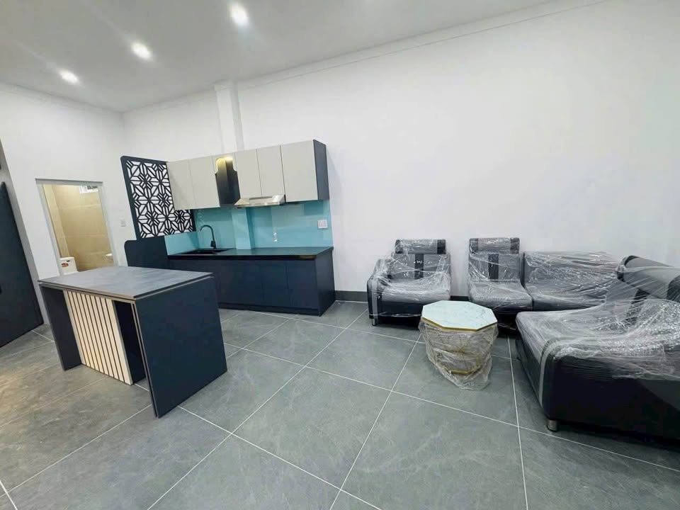 Nhà 1 trệt 1 lầu tại phường Long Châu, Vĩnh Long giá chỉ 1.49 tỷ - Tặng nội thất cao cấp!