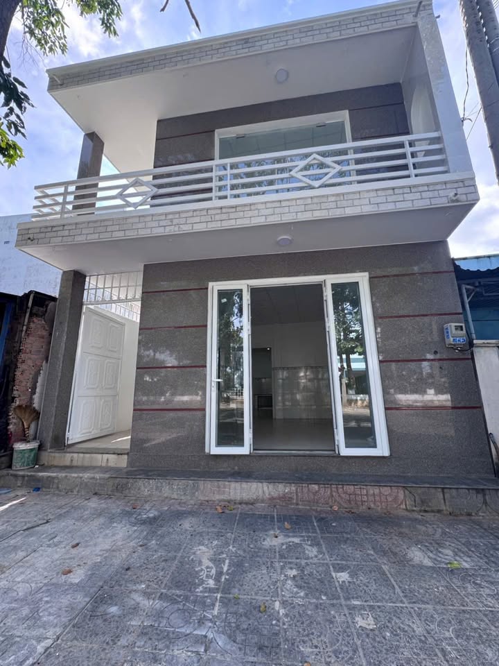 Nhà phố Bà Rịa - Phước Nguyên 70m² giá 5.8 tỷ - Mặt tiền đường Nam Quốc Cang