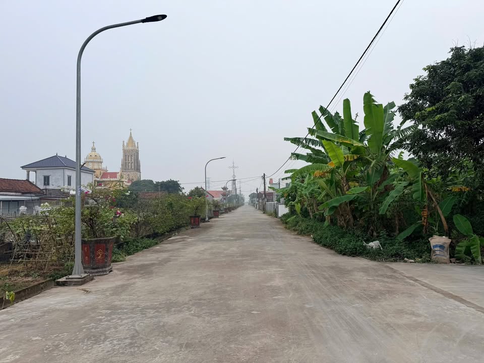 Nhà 2 tầng Cầu Cổ Nghĩa Lợi 100m² giá 1.1 tỷ - Sẵn sàng vào ở ngay!