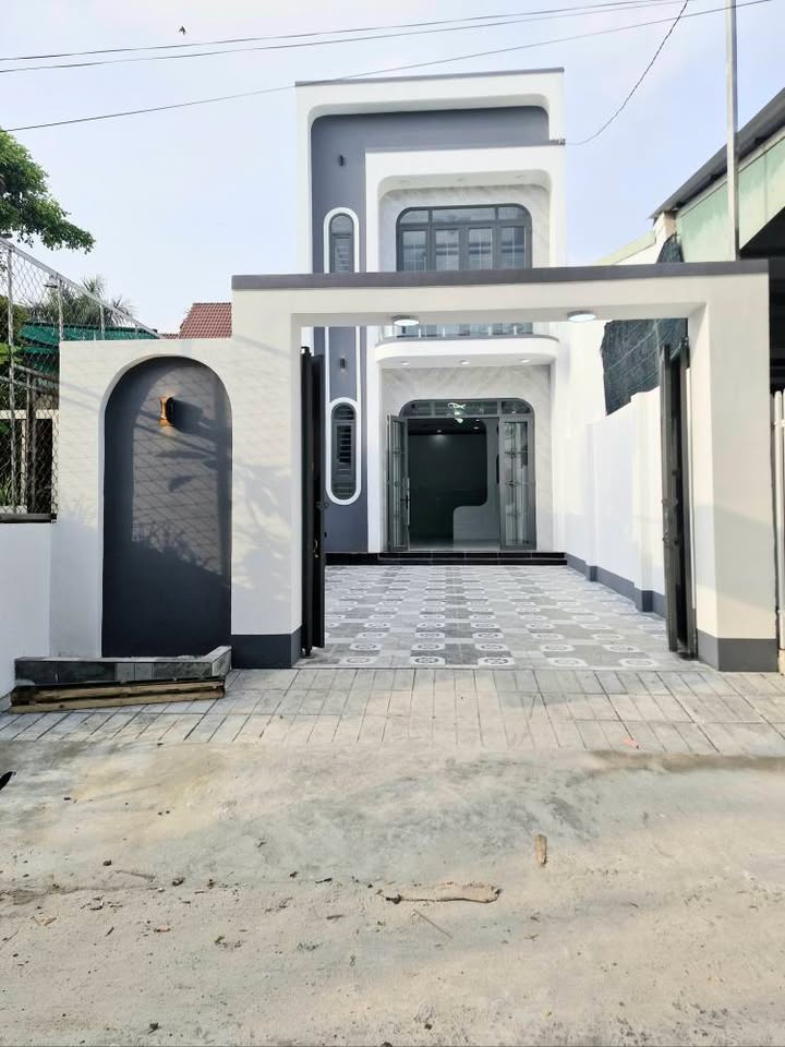 Nhà 4 phòng ngủ tại đường Nguyễn Văn Rốp, TP Tây Ninh, 140m² giá 3.24 tỷ – Tiện ích đầy đủ!