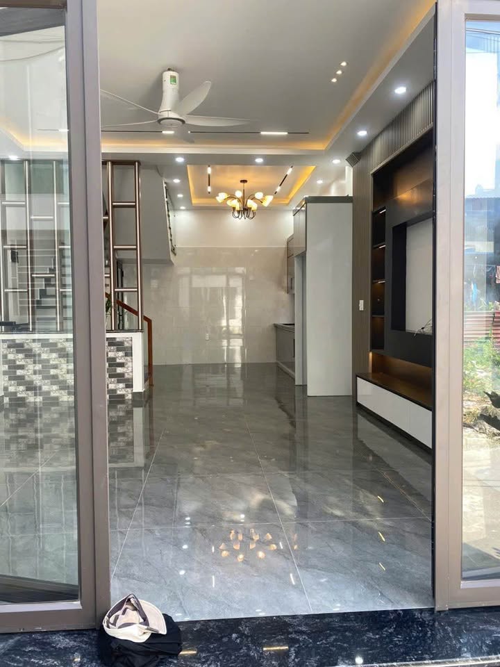 Nhà 3 tầng mới bán gấp tại Kiến An, Hải Phòng - Giá chỉ 2.45 tỷ!