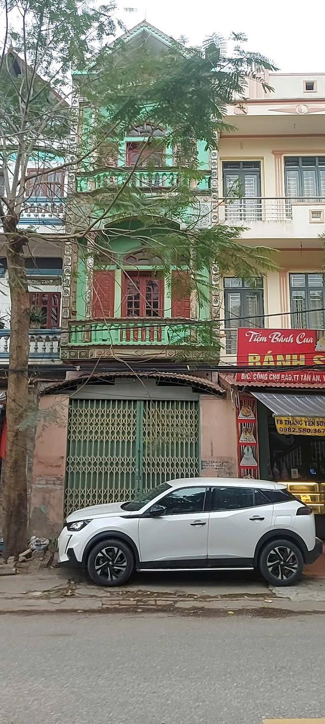 Nhà 3 tầng mặt tiền đường tỉnh lộ 299b, Tân An, 40m² giá 3.1 tỷ - Kinh doanh thuận lợi!