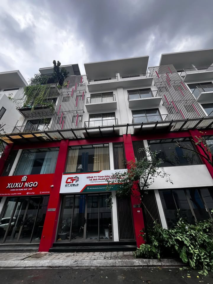 Nhà phố Khai Sơn City Long Biên 76m² giá 21.8 tỷ - Mặt tiền rộng, kinh doanh thuận lợi!