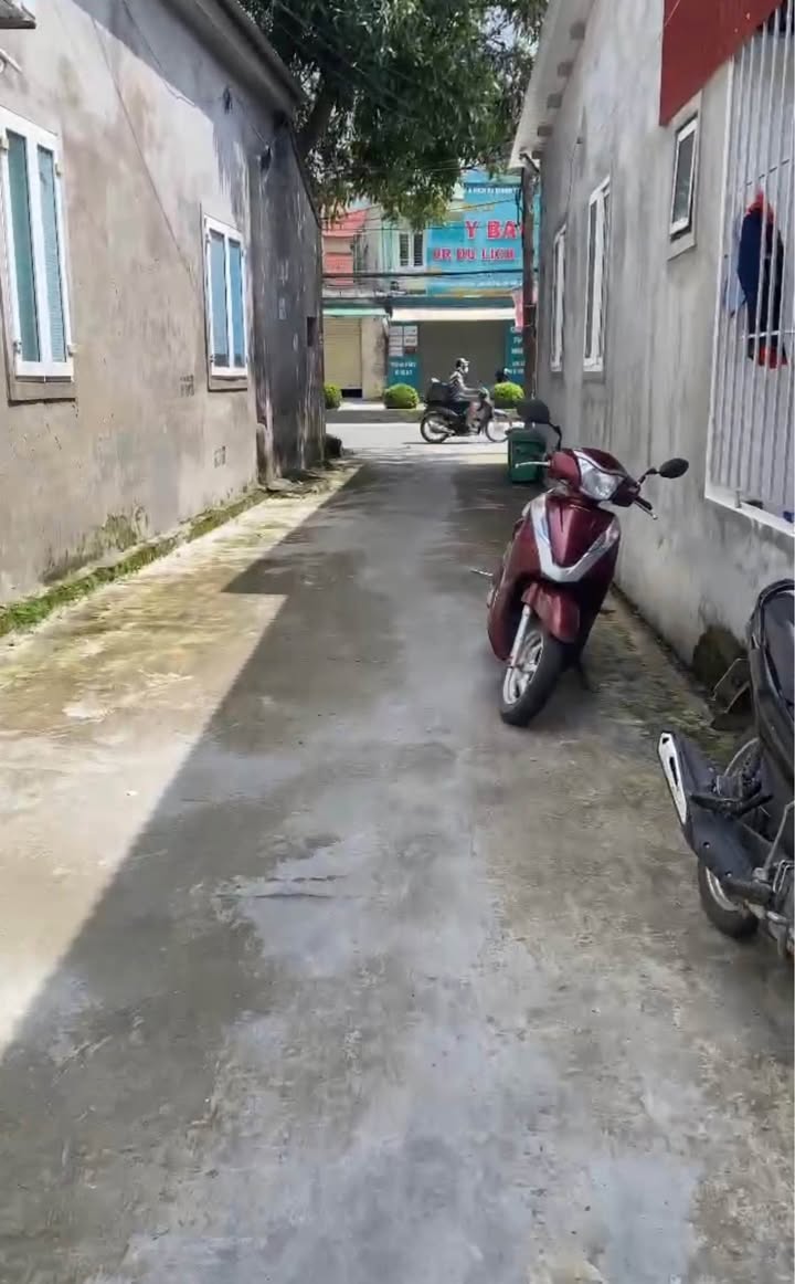 Đất nền xóm 8 Hưng Chính 87.8m² giá 1.4 tỷ - Vị trí đẹp, giao thông thuận lợi!