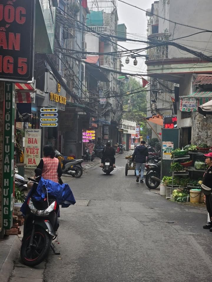 Đất vàng Bạch Mai 70m² giá 8.5 tỷ - Mặt tiền khủng, đầu tư sinh lời!