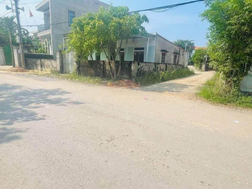 Đất nền + Nhà cấp 4 tại Trịnh Công Sơn, Đồng Thuận 108m² giá 2.1 tỷ - Đầu tư sinh lời ngay!