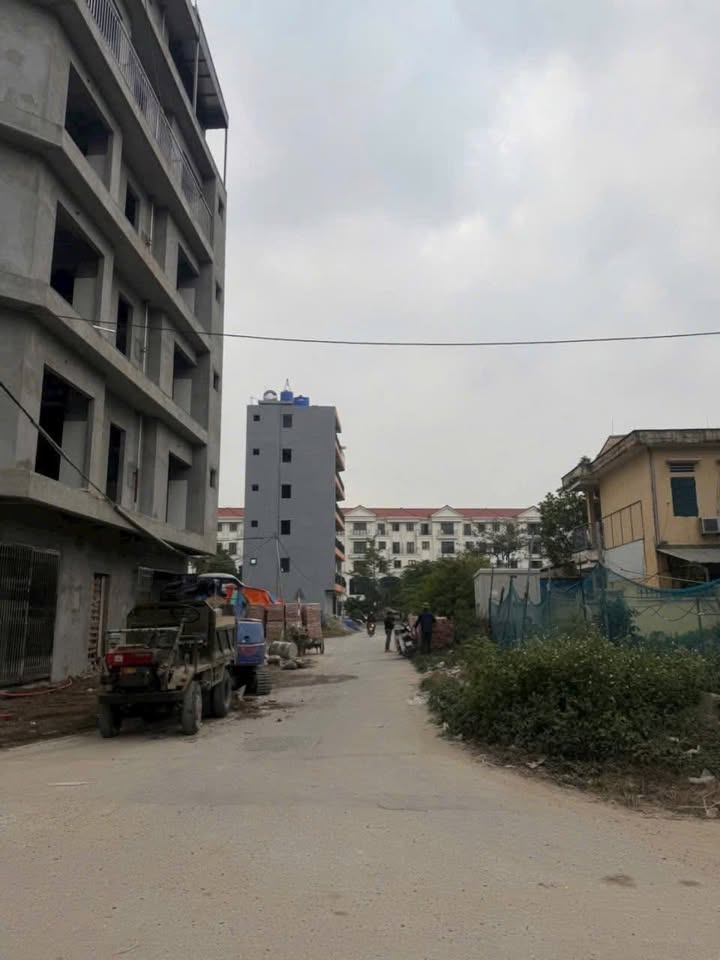 Đất dịch vụ Kim Chung Hoài Đức 72,4m² - Mặt tiền rộng 4m26, giá thỏa thuận!