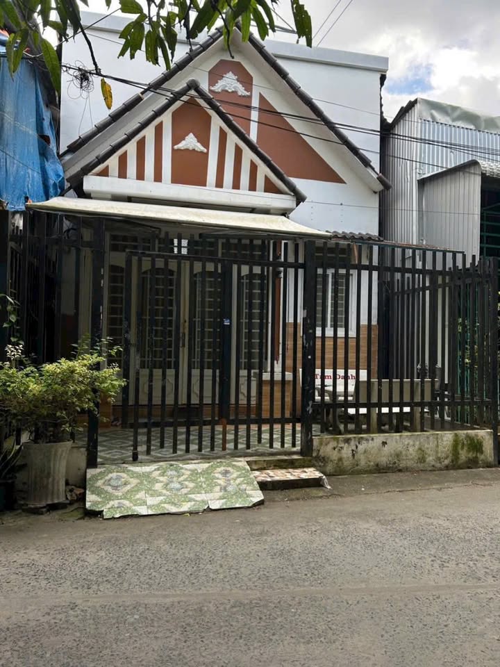 Nhà 2 mặt tiền tại Mỹ Quý, Long Xuyên 55m² - Chỗ đậu xe hơi tận nhà!