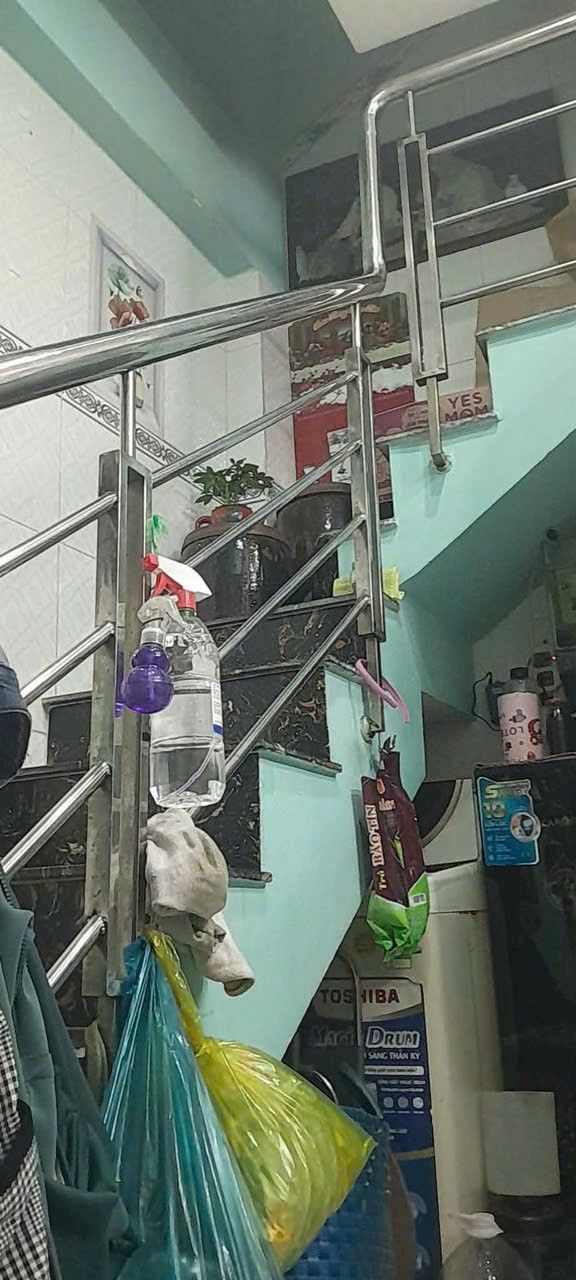 Nhà cho thuê đường Âu Cơ, phường 9, quận Tân Bình 12m² giá 5 triệu - Địa điểm thuận lợi!