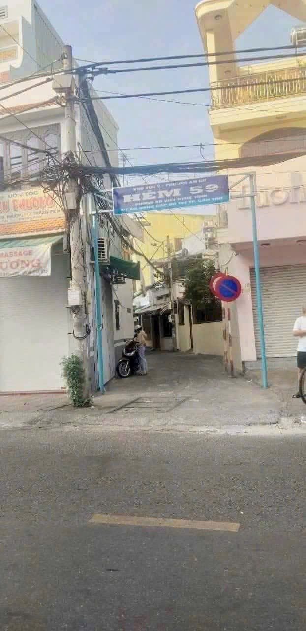 Nhà lầu góc 2 mặt tiền Ninh Kiều 16m² giá 1.25 tỷ - An cư lý tưởng!