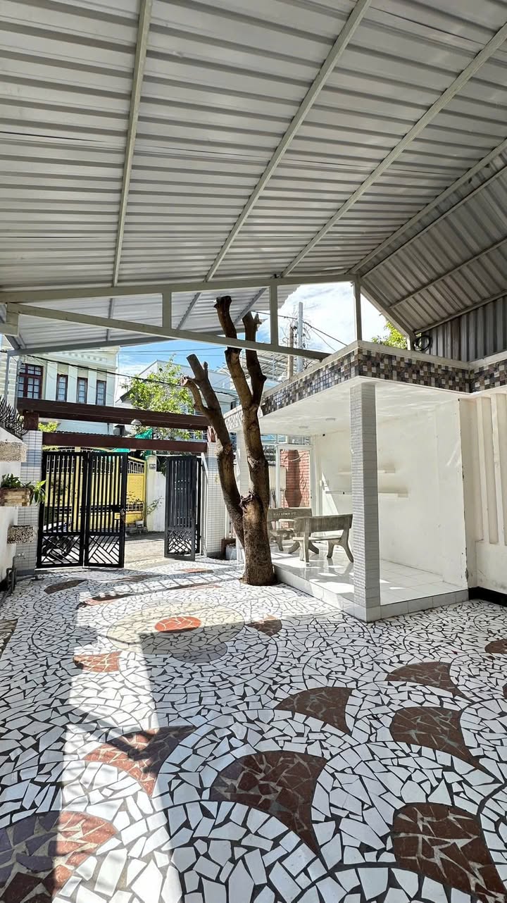 Nhà cho thuê hẻm Tuyên Quang, Phan Thiết 3PN - Sân trước rộng, giá chỉ 8 triệu!