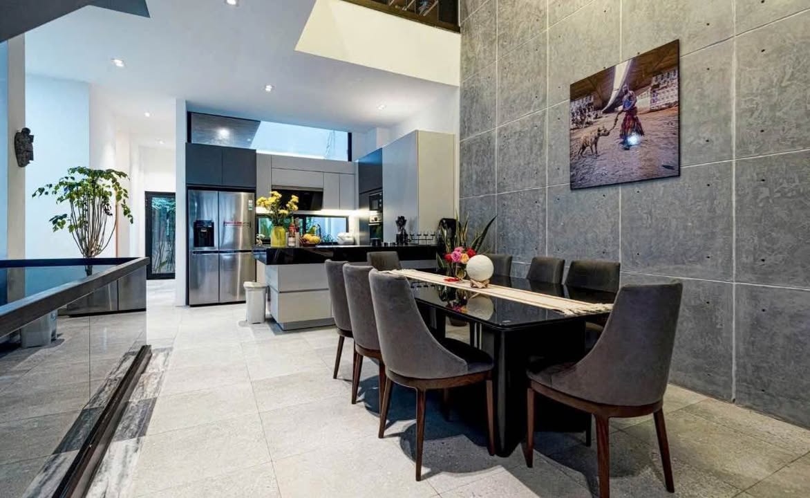 Nhà đẹp 3 tầng Trần Quý Kiên, Huế 117m² giá 8 tỷ - Hồ bơi mini, tiện nghi đầy đủ!