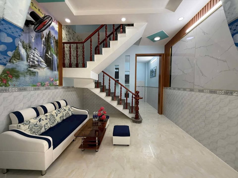 Nhà bán tại Bà Điểm, Hóc Môn 36m² giá 1.66 tỷ - Hướng Đông, sổ hồng chính chủ!