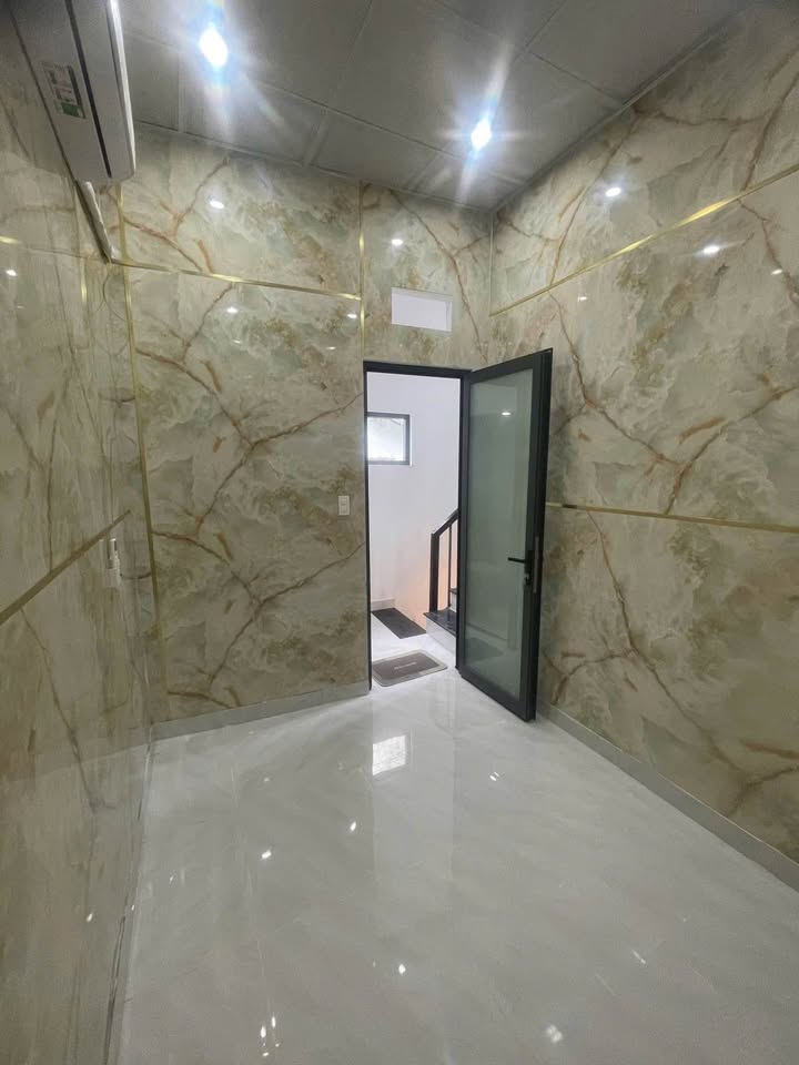 Nhà 2 tầng chính chủ tại Đà Nẵng 25m² giá 3.1 tỷ - Bán gấp!