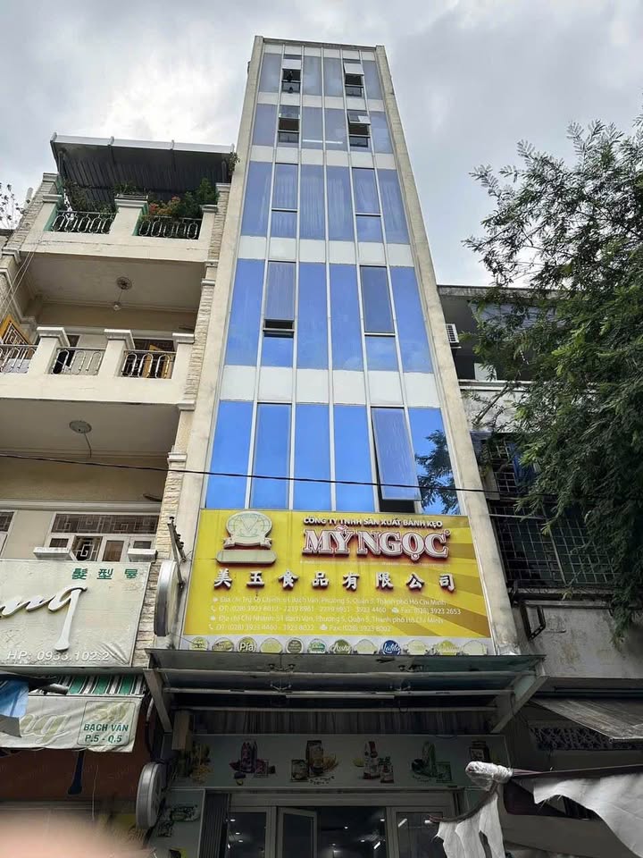 FrontHouse mặt tiền chợ Hòa Bình Quận 5, 80m² giá 30 tỷ - Cơ hội đầu tư hiếm có!