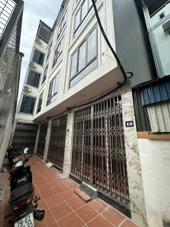 Nhà 5 tầng An Thượng Hoài Đức 30m² giá 6 tỷ - Ô tô cạnh nhà, thuận tiện đi lại!