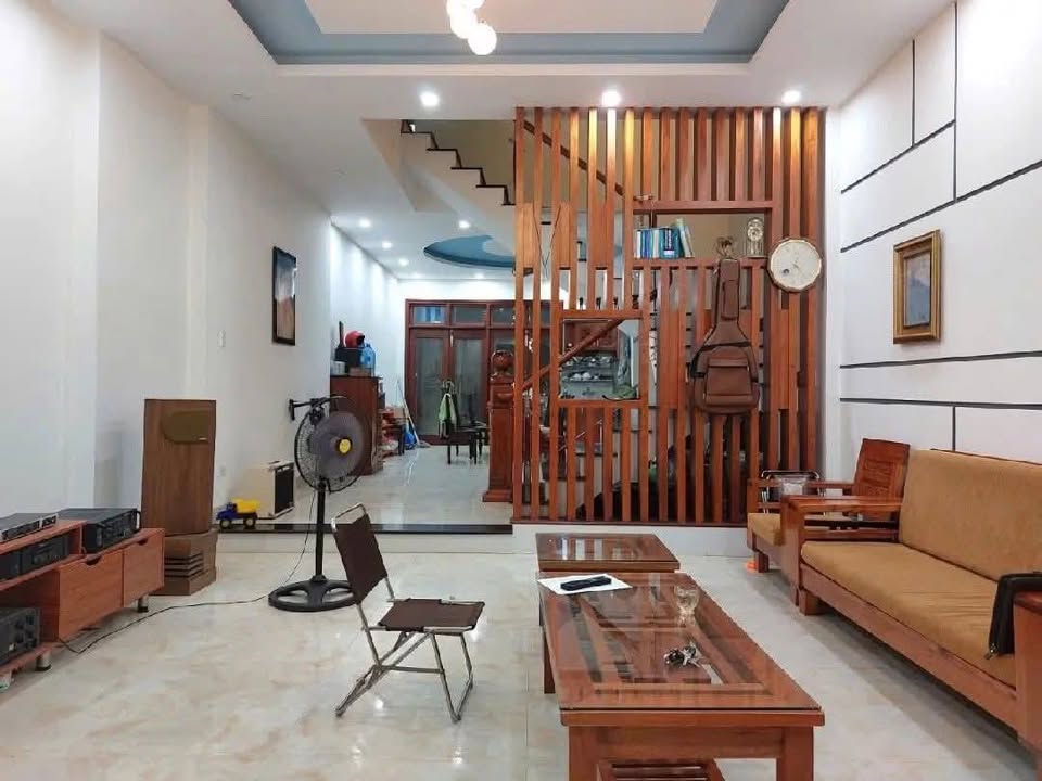 Nhà 3 tầng Đoàn Khuê, 110m² giá 13 tỷ - Khu vực dân cư VIP, kinh doanh thuận lợi!