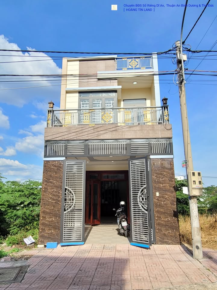 Nhà phố Dĩ An 103.4m² giá 5 tỷ - Sổ hồng chính chủ, gần quốc lộ 1K!