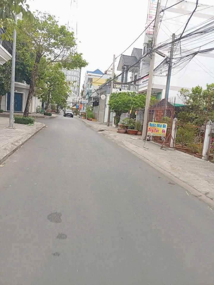 Nhà mặt tiền khu Vincom Vĩnh Long 112m² giá 4.8 tỷ - Kinh doanh tiềm năng!