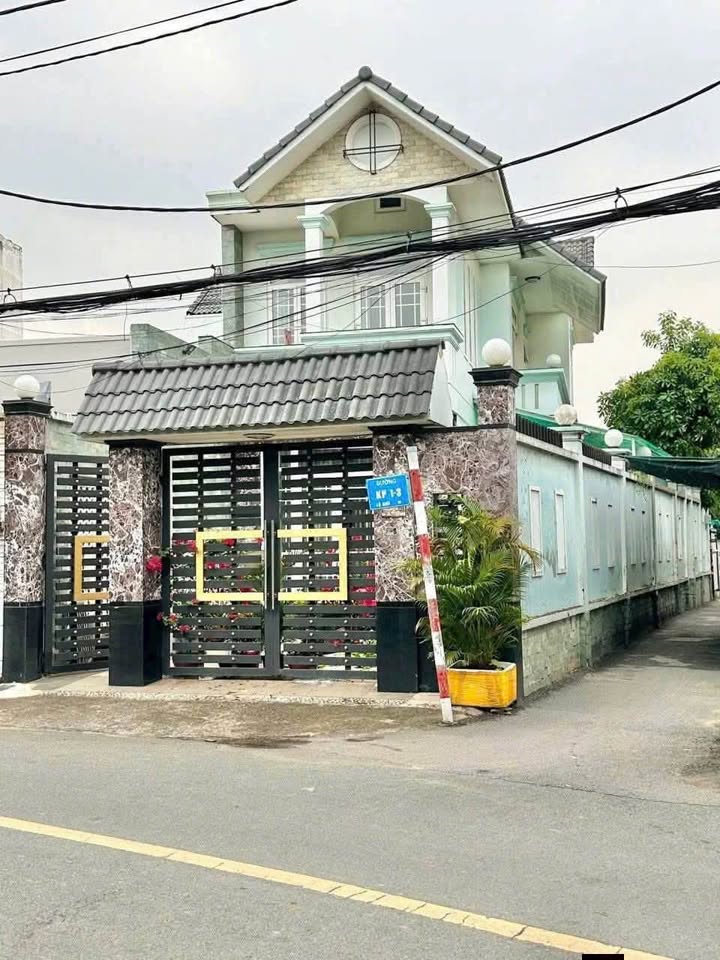 Cho thuê biệt thự mini mặt tiền Lê Thị Ri, Hóc Môn 170m² - Thoáng mát, nội thất đầy đủ!