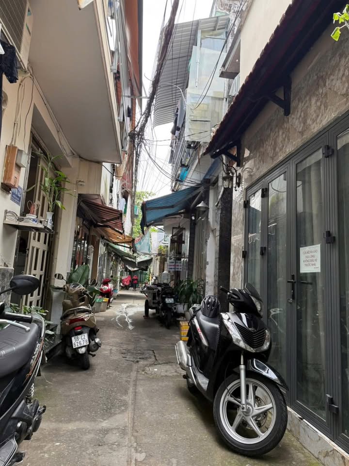 Nhà hẻm Nguyễn Thị Thập, Quận 7, 12m² giá 650 triệu - Bán gấp chính chủ!