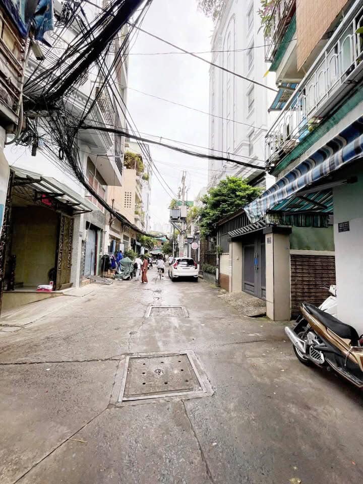 Nhà Bán Căn Góc 3 Mặt Hẻm Xe Hơi Đường Cách Mạng Tháng 8, Quận 10 - Giá 7.5 Tỷ Thương Lượng!