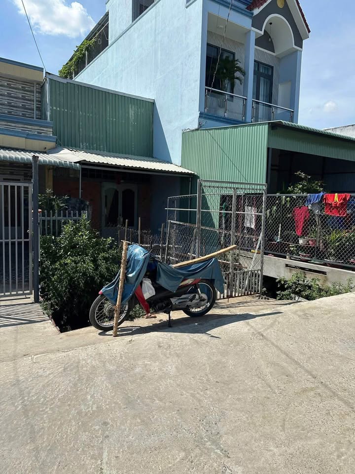 Nhà tiền chế tại phường 4, TP Tân An 60m² giá 950 triệu - Gần trường chuyên Long An!