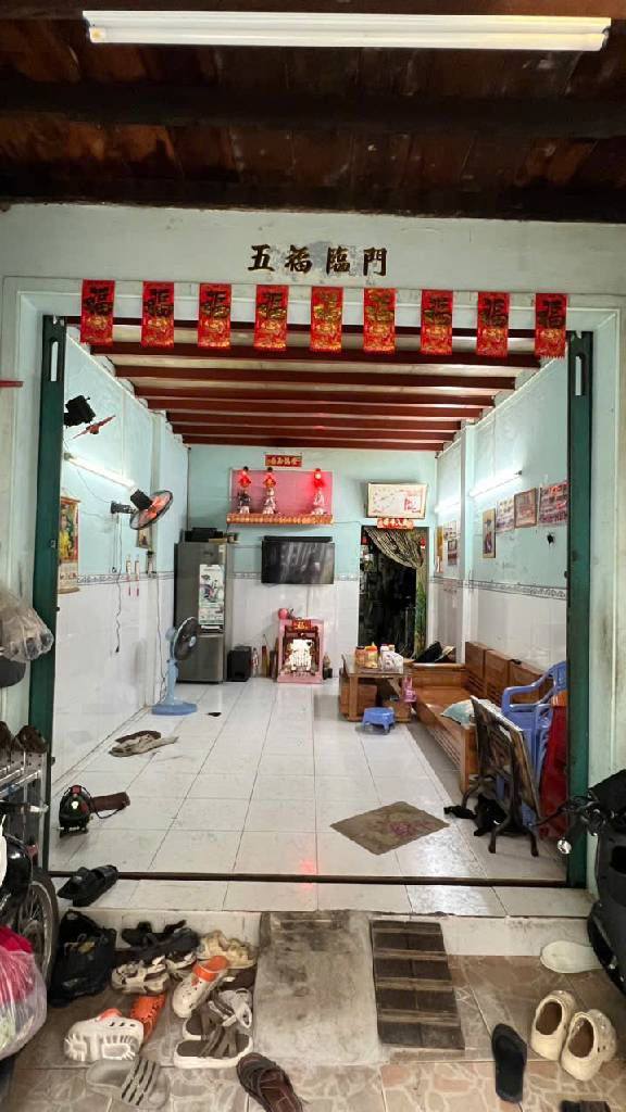 Nhà 2 tầng Lạc Long Quân, Q11 - 49m² giá 7.1 tỷ - Sổ đỏ chính chủ!