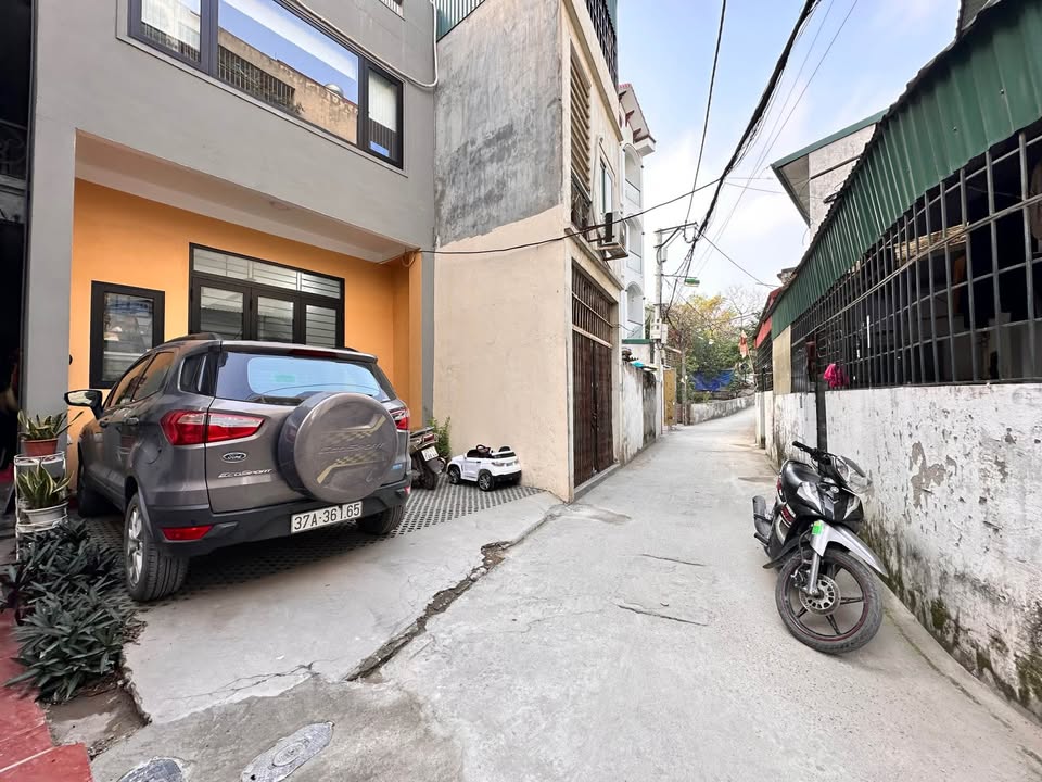 Nhà phố Phú Diễn 38m² giá 6.39 tỷ - Ô tô đỗ cổng, 6 phòng ngủ cho thuê!