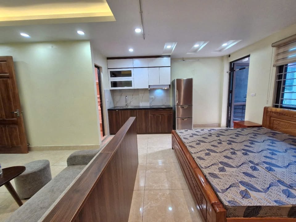 Nhà nhỏ cho thuê tại Trung Kính, Cầu Giấy 40m² - Nội thất cao cấp, máy giặt riêng!