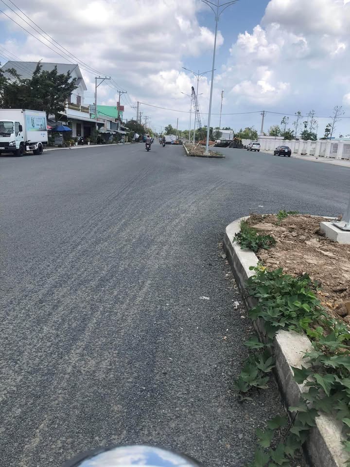 Đất nền thương mại 1100m² Cà Mau giá chỉ 450 triệu - Đầu tư sinh lời ngay!