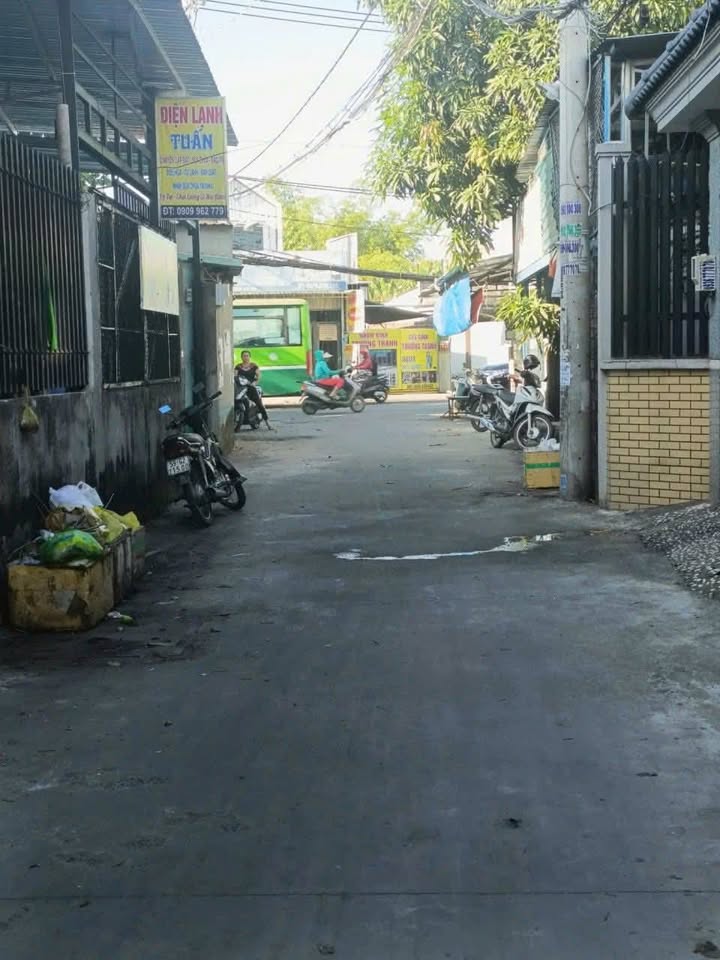 Nhà bán tại Bà Điểm, Hóc Môn 64m² giá 4.6 tỷ - Nội thất đẹp, ô tô vào tận nhà!