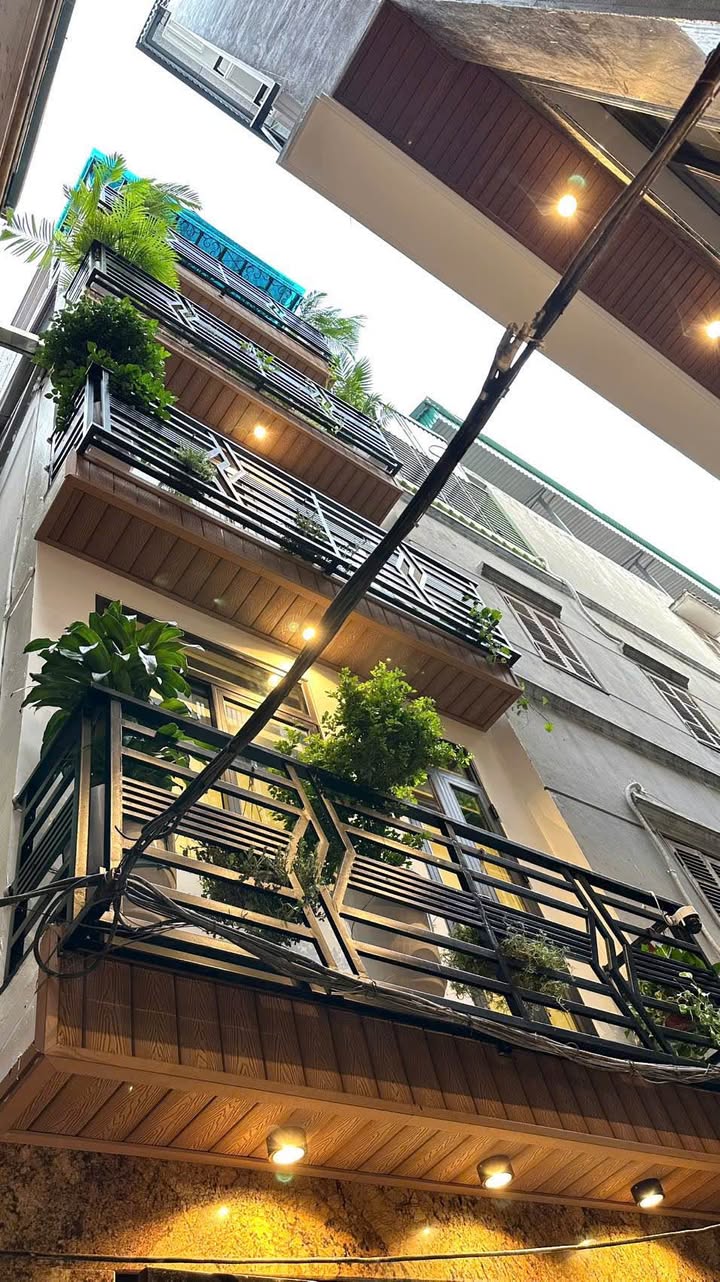 Nhà phố Đầm Trấu, Hai Bà Trưng 50m² giá 19.9 tỷ - Thiết kế hiện đại, ô tô vào nhà!