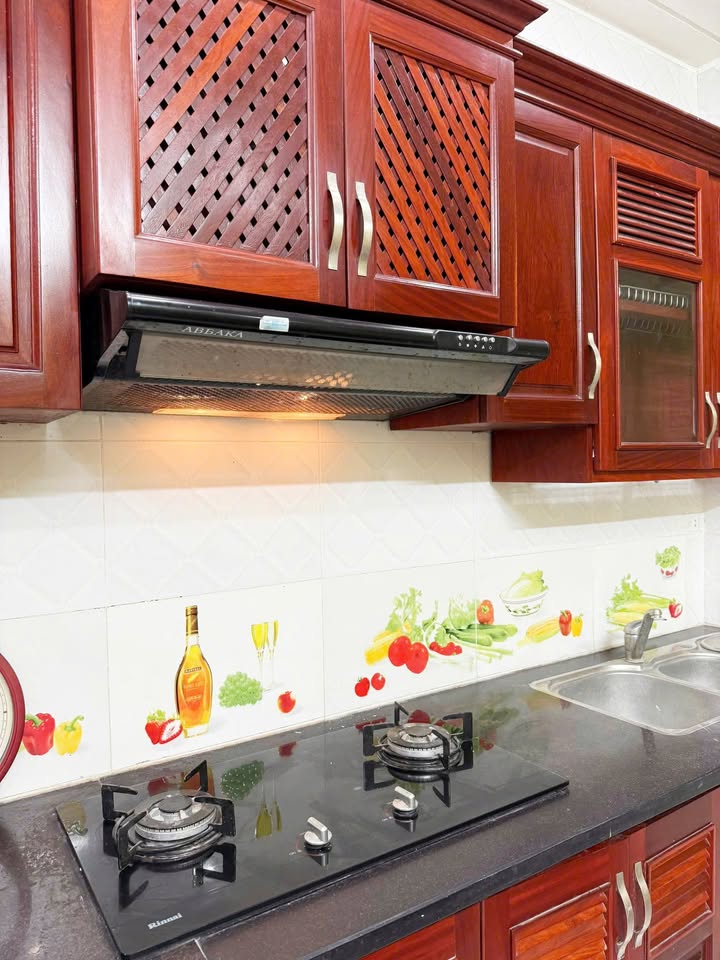 Nhà cho thuê ngõ 245 Lạc Long Quân 35m² giá 13 triệu - Nhà mới đẹp, vào ở ngay!